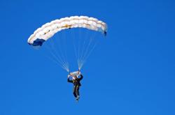 开云体育官方网站-绝境光芒，当坎特一锤定音，皇家社会逆风掀翻拉齐奥