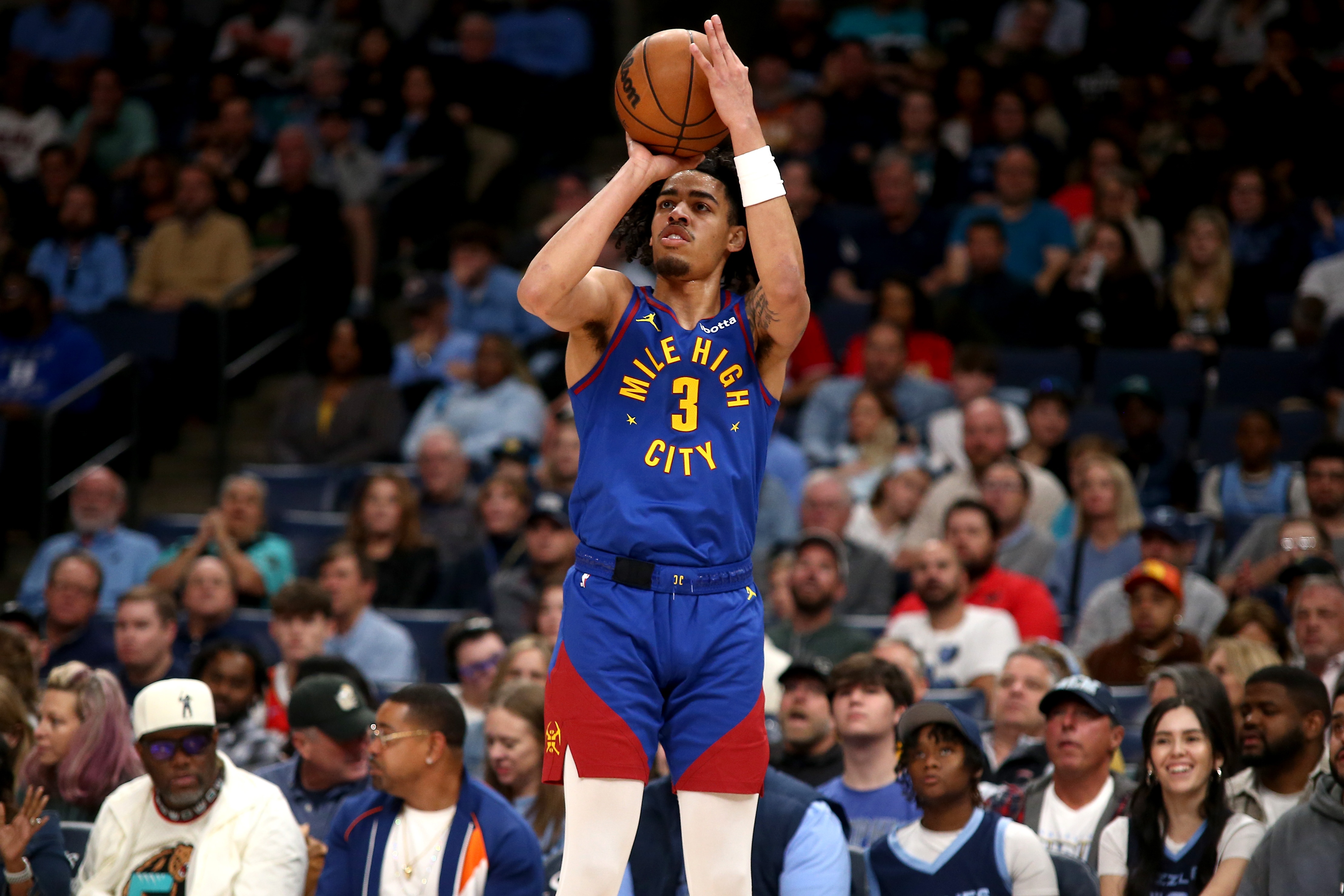 包含76人队艰难险胜掘金队,保持东部第二的词条 包含76人队艰难险胜掘金队,保持东部第二的词条