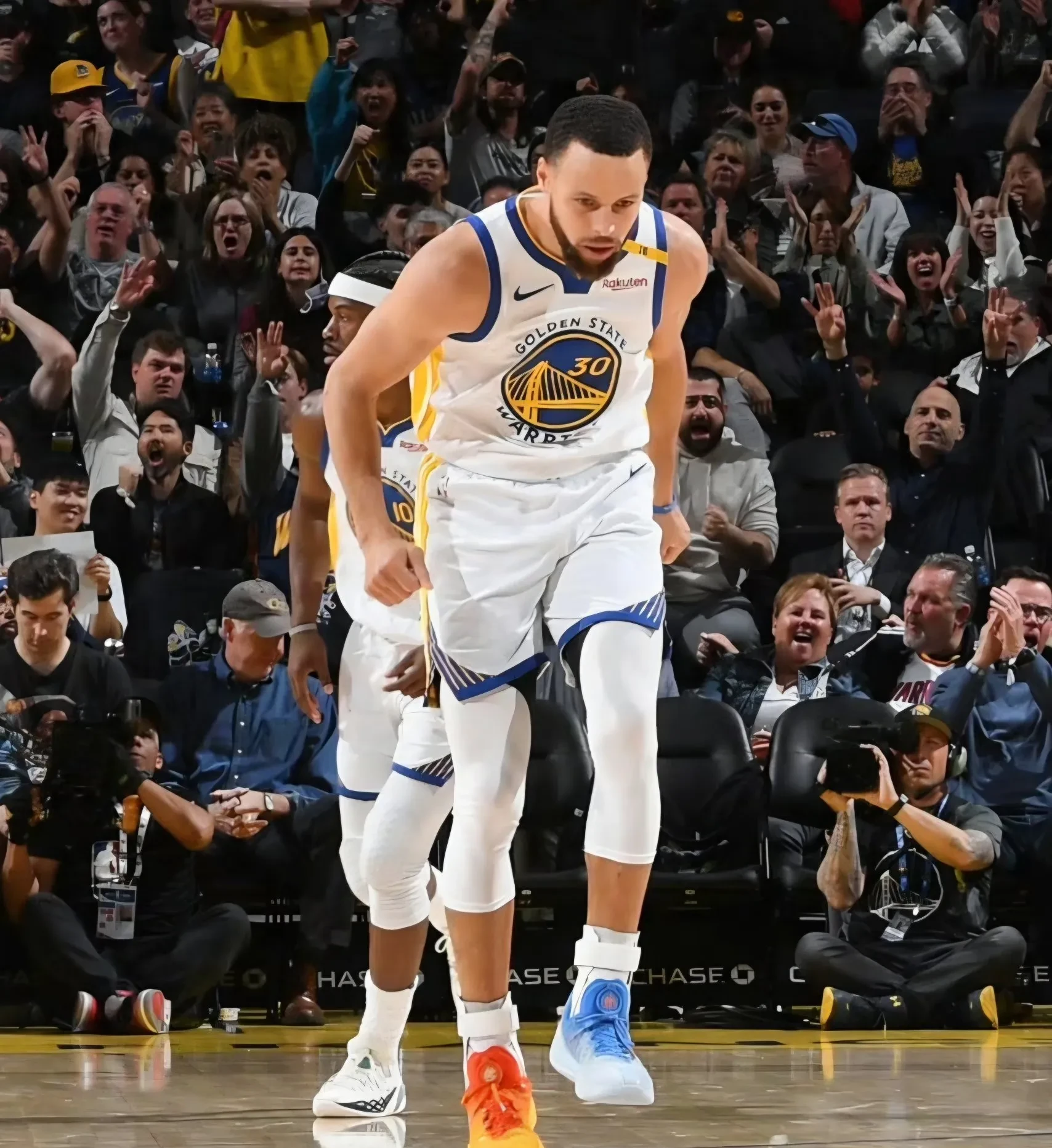 火箭力克勇士成功晋级西部决赛的简单介绍