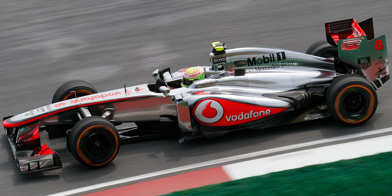 包含迈凯伦碾压红牛车队，佩雷兹惊艳四座的词条