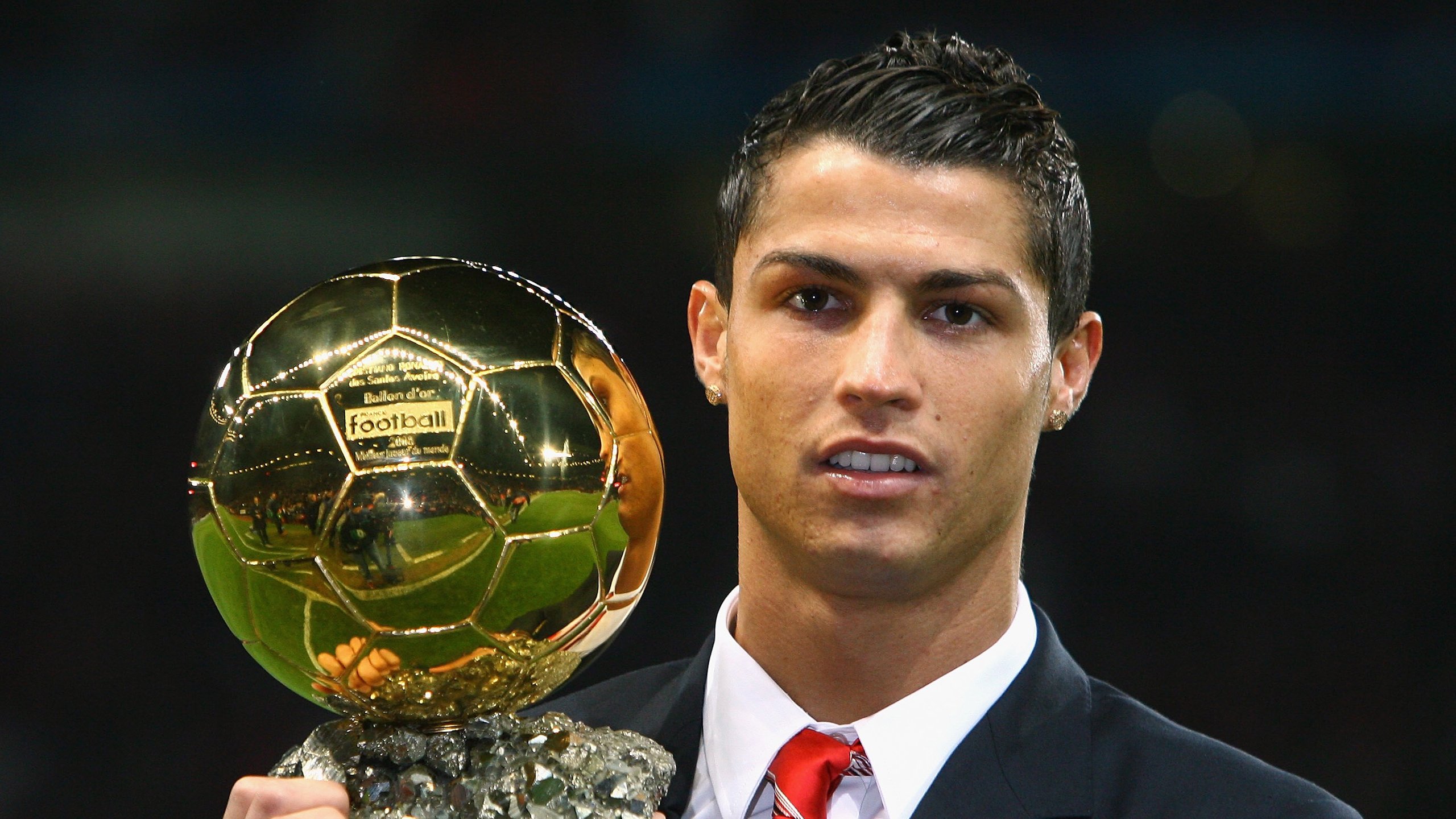 绿茵场的时间裂缝，当努涅斯在美加墨接管比赛时，委内瑞拉正在横扫切尔西