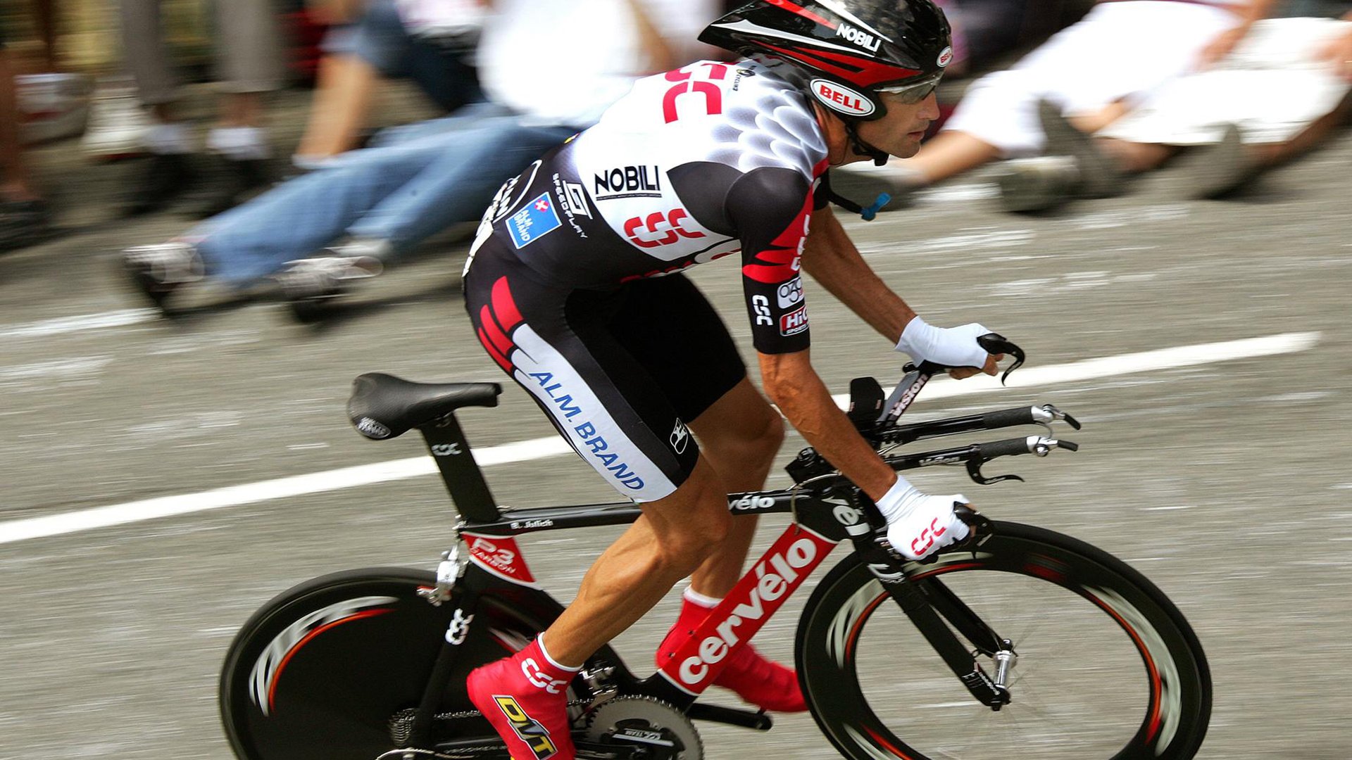 北境铁骑踏碎诺坎普旧梦，曼市之火点燃老特拉福德不夜天