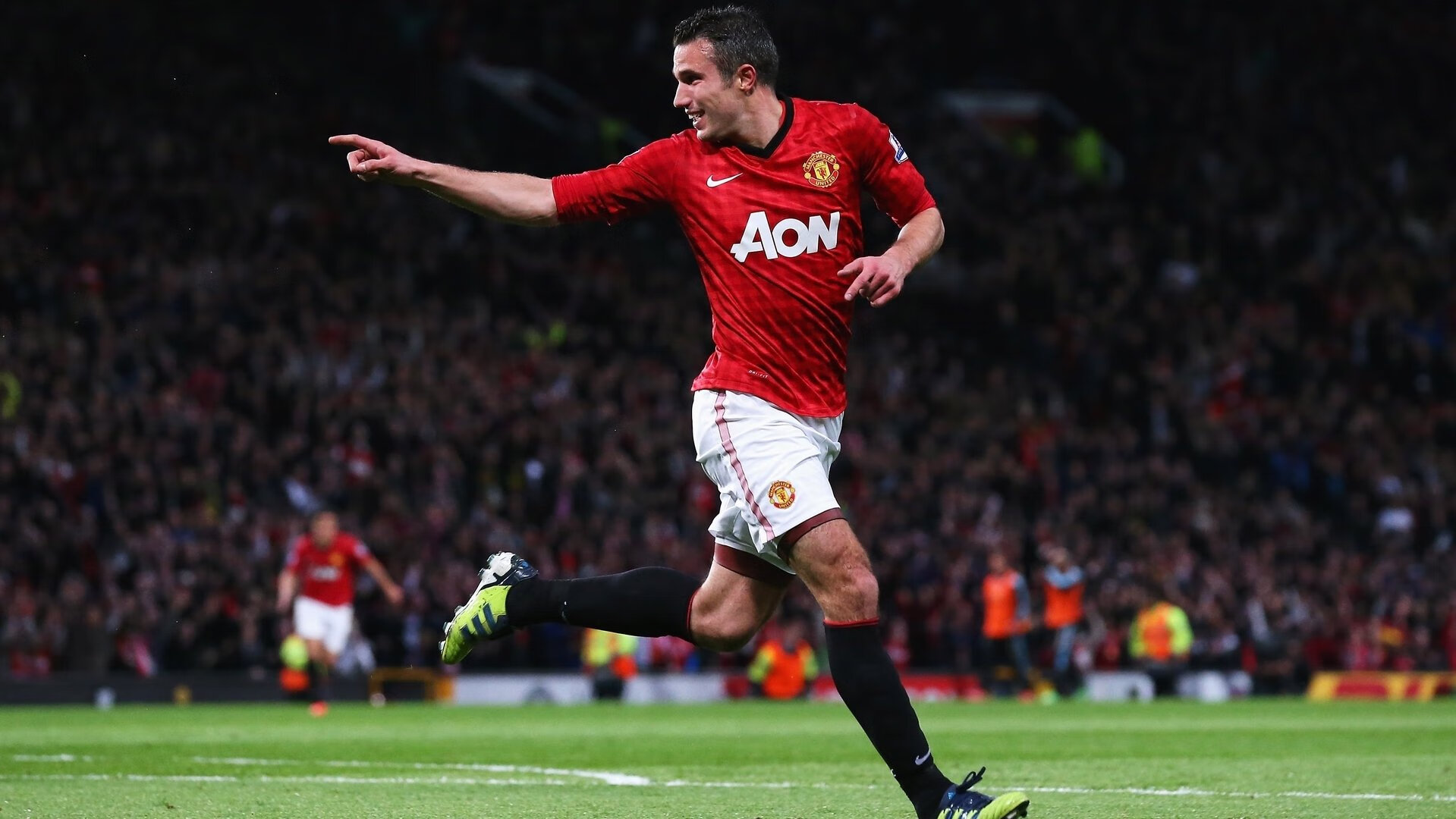 从红土圣殿到绿茵铁王座，温网，一场对法网的优雅弑神，与西西帕斯那惊艳的反叛